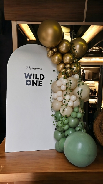 [3 DAY RENTAL] 6.6 ft Backdrop with Custom Message and Balloon Garland (Indoor)
