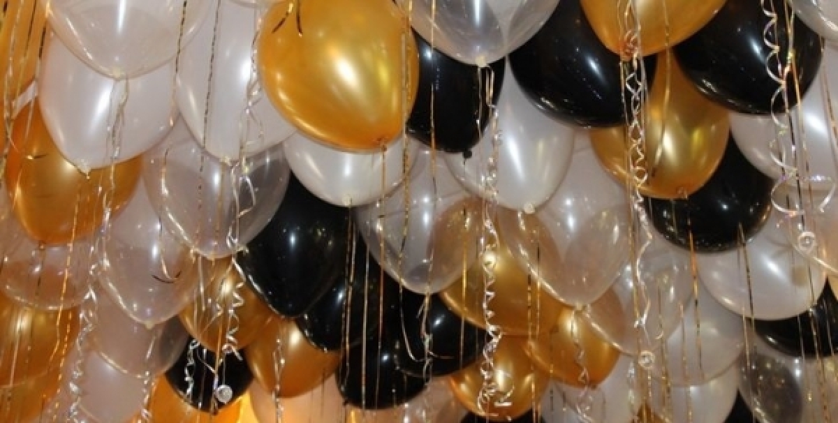 [50 QTY] 1-Day Ceiling Balloons with Ribbons