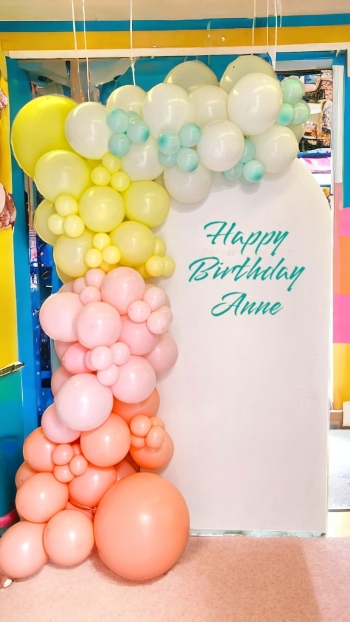 [3 DAY RENTAL] 6.6 ft Backdrop with Custom Message and Balloon Garland (Indoor)
