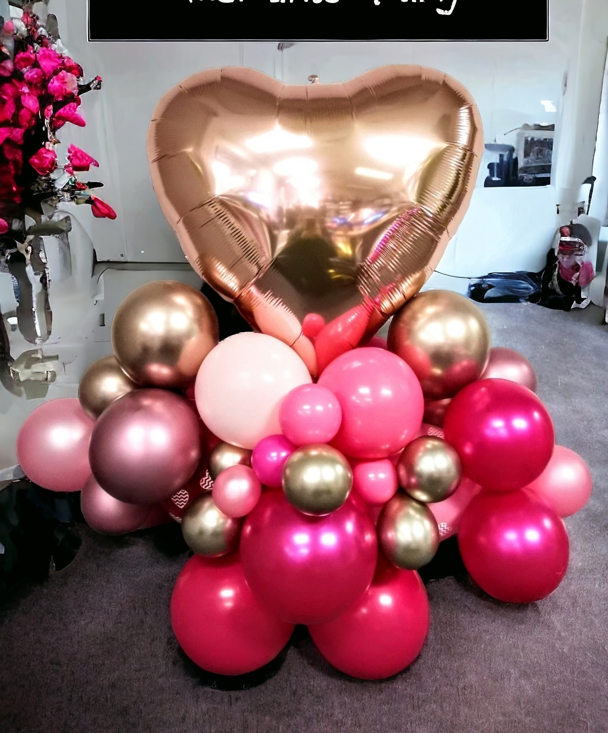 Basic blue heart stand up  