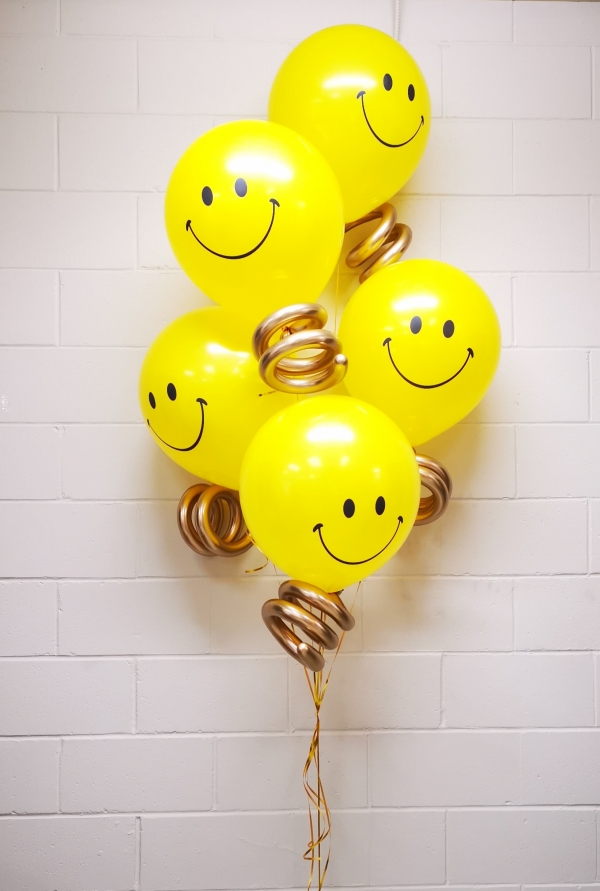 Bright Ideas Happy Face bouquet