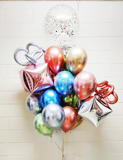 Chrome Snow Gumball Gift Tree Balloon Bouquet