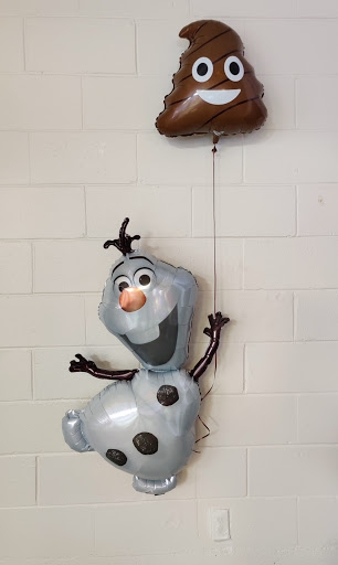 Olaf Junior Airwalker With Poo Emoji Balloon Bouquet