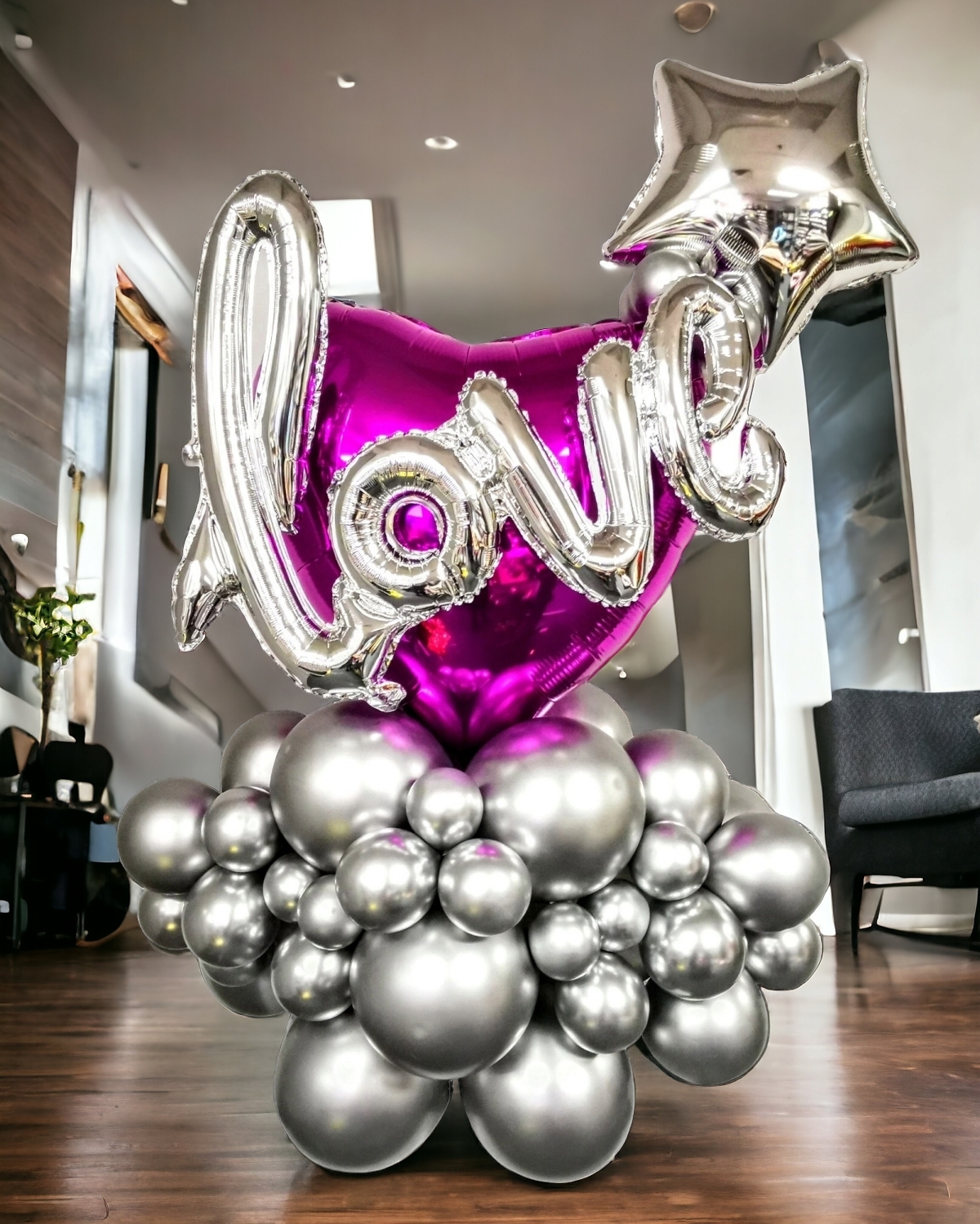 Fuchsia love stand up 