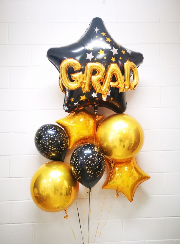 Supreme Gold Graduation Bouquet