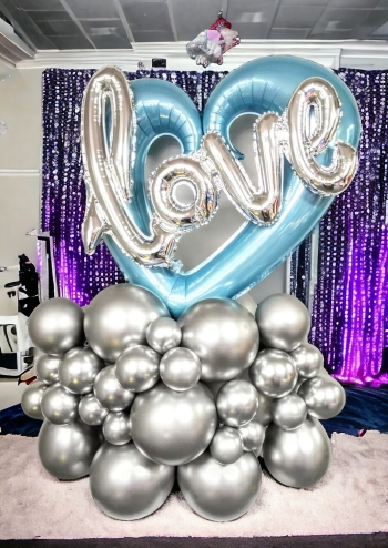 Sweet blue love heart stand up 