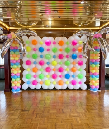 Tropical Luau Neon Wall & Palm Tree Trio Set